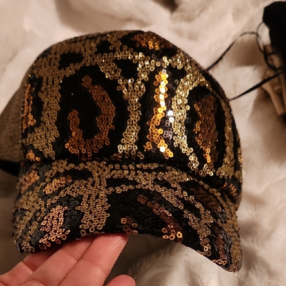 Sequin Leopard Print Cap